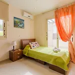 Felice Villa *