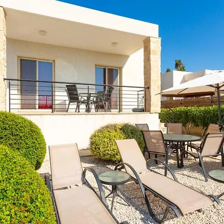 Felice Villa